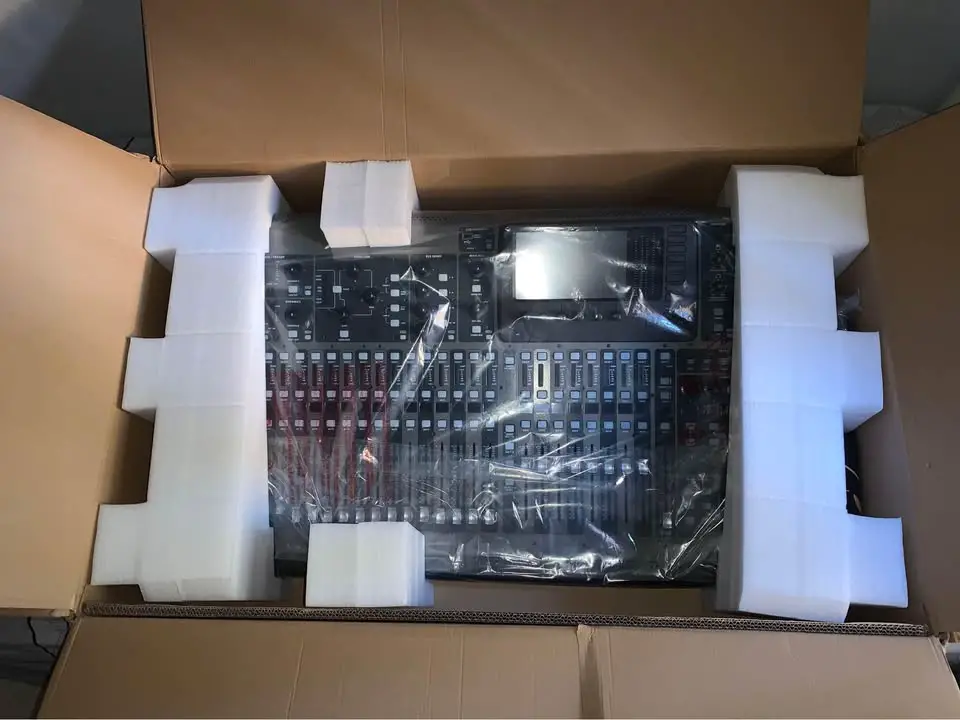 Behringer X32 Full Foto 7261366-4.jpg
