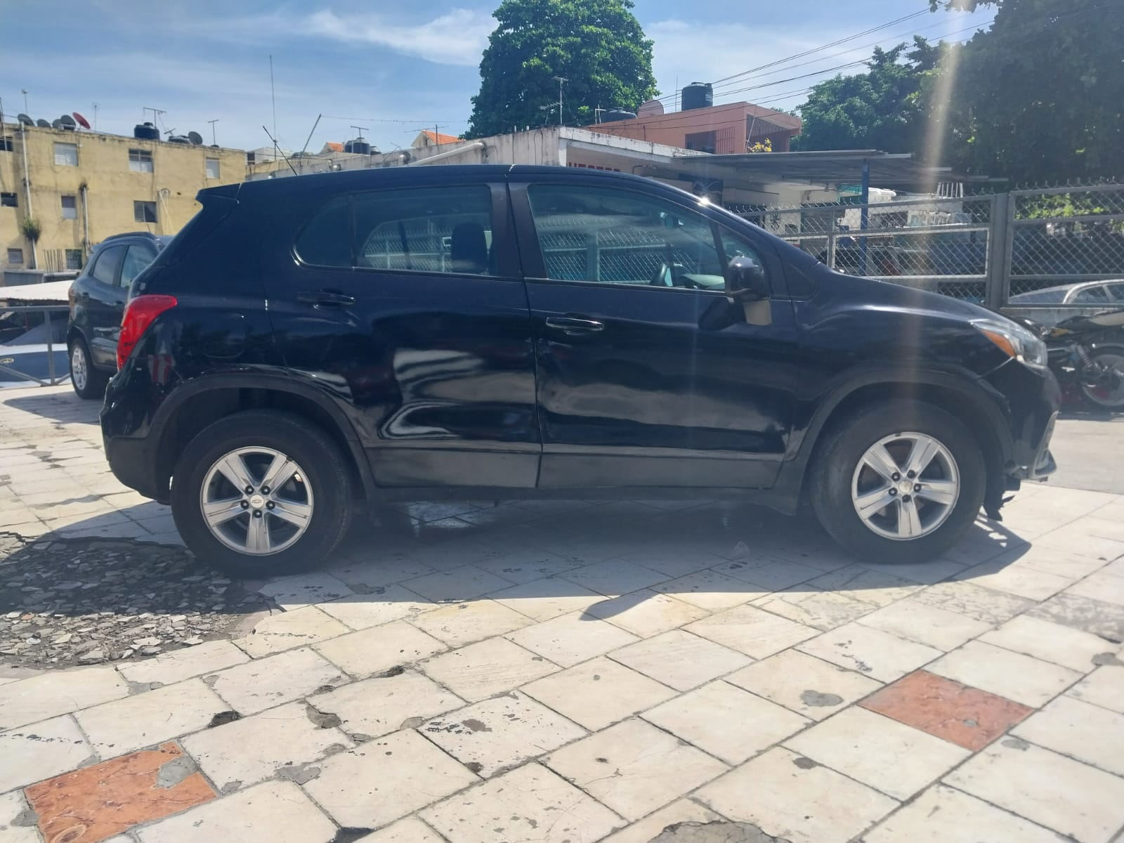 CHEVROLET TRAX NEGRA 2021 AMERICANO RECIEN IMPORTADO Foto 7261510-3.jpg