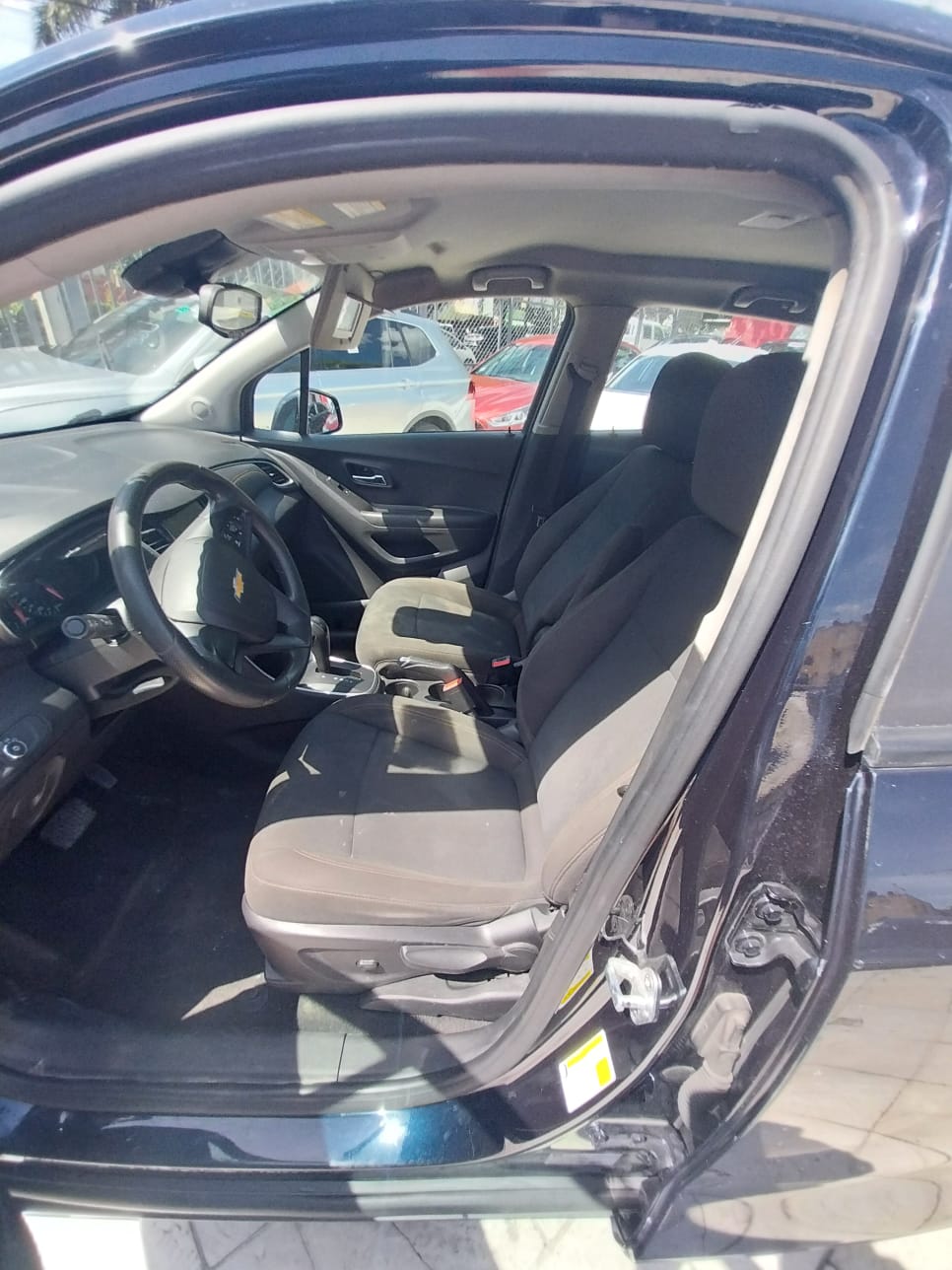 CHEVROLET TRAX NEGRA 2021 AMERICANO RECIEN IMPORTADO Foto 7261510-6.jpg