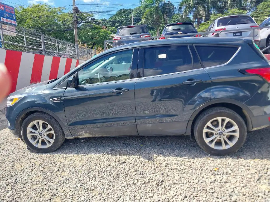 FORD ESCAPE GRIS 2019 AMERICANO RECIEN IMPORTADO Foto 7261512-2.jpg