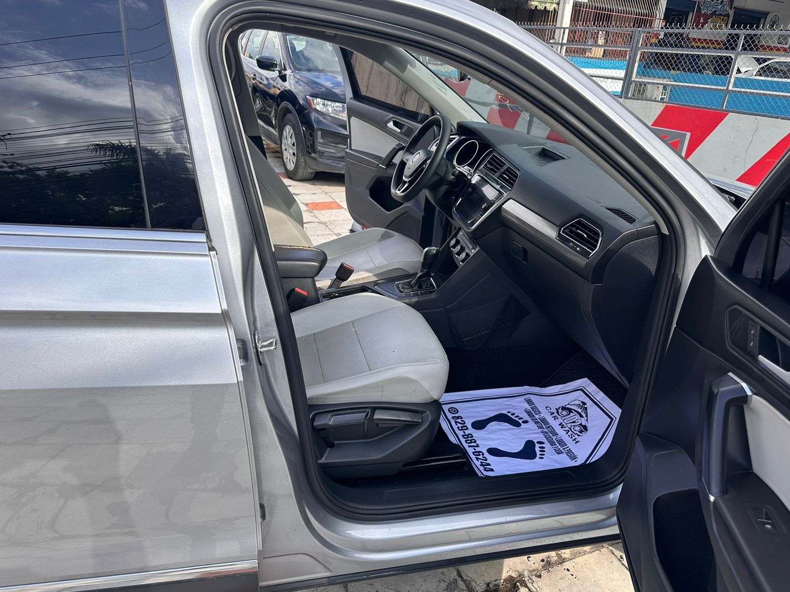 VOLKSWAGUER  TIGUAN GRIS 2020 AMERICANO RECIEN IMPORTADO Foto 7261537-14.jpg