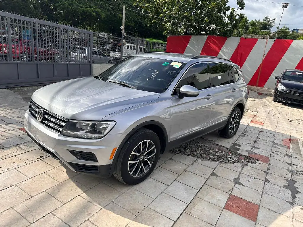 VOLKSWAGUER  TIGUAN GRIS 2020 AMERICANO RECIEN IMPORTADO Foto 7261537-2.jpg