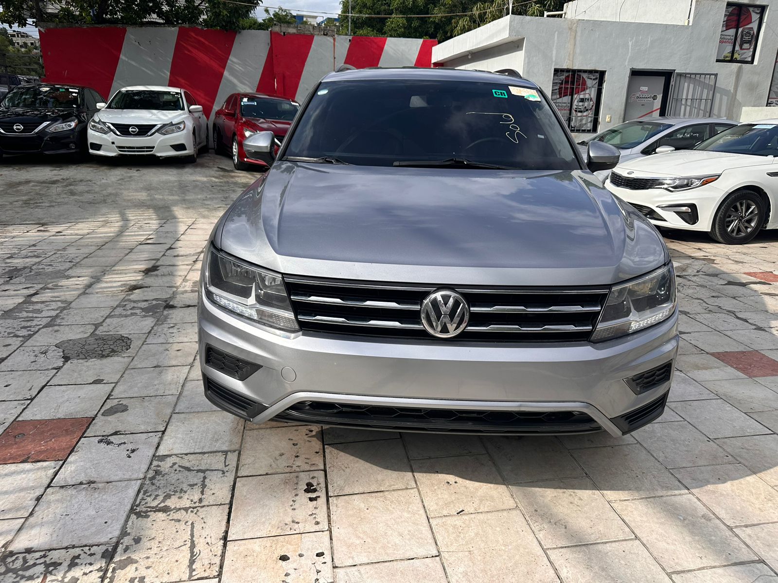 VOLKSWAGUER  TIGUAN GRIS 2020 AMERICANO RECIEN IMPORTADO Foto 7261537-4.jpg
