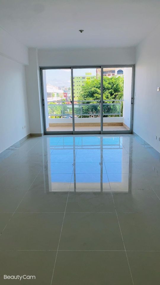 1466 ALQUILER DE APARTAMENTO-GAZCUE Foto 7261538-3.jpg
