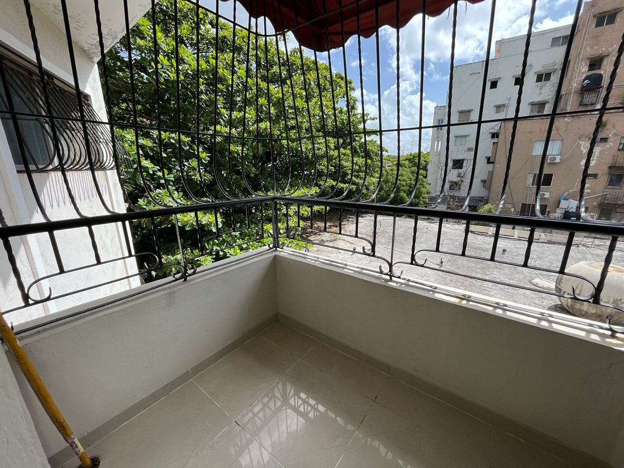 1242 ALQUILER DE APARTAMENTO - GAZCUE Foto 7261543-2.jpg