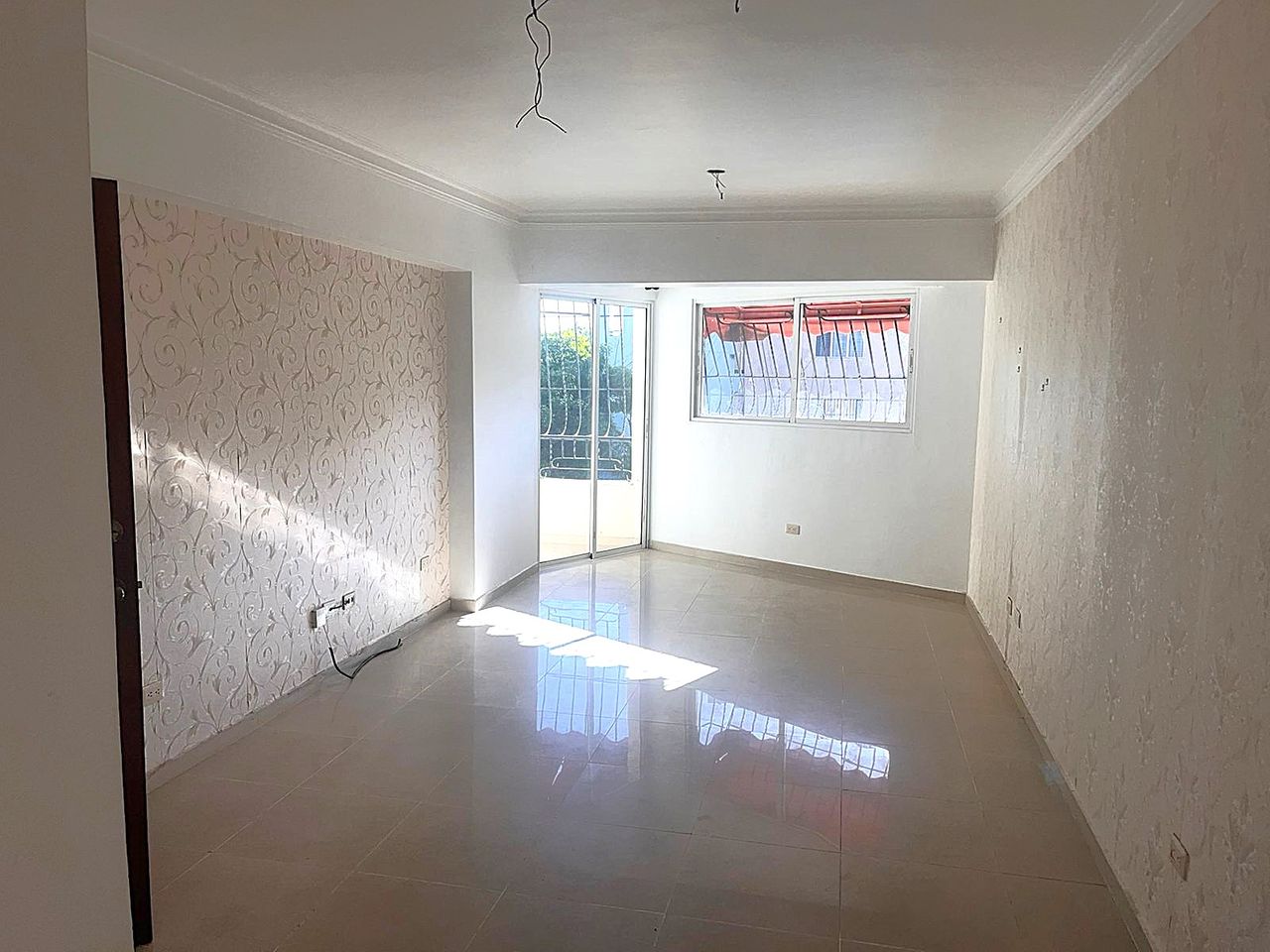 1242 ALQUILER DE APARTAMENTO - GAZCUE Foto 7261543-3.jpg