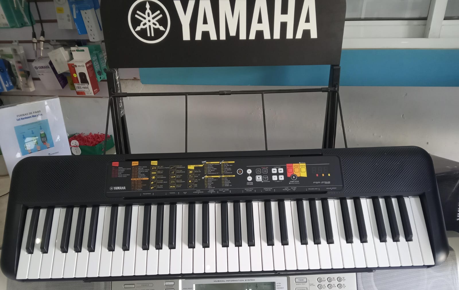 Piano Yamaha Psr-F52  -61t-5v Foto 7261783-2.jpg