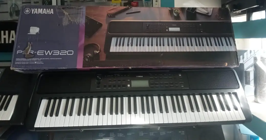 Piano Yamaha PSR EW320 /76 TECLAS Foto 7261790-2.jpg