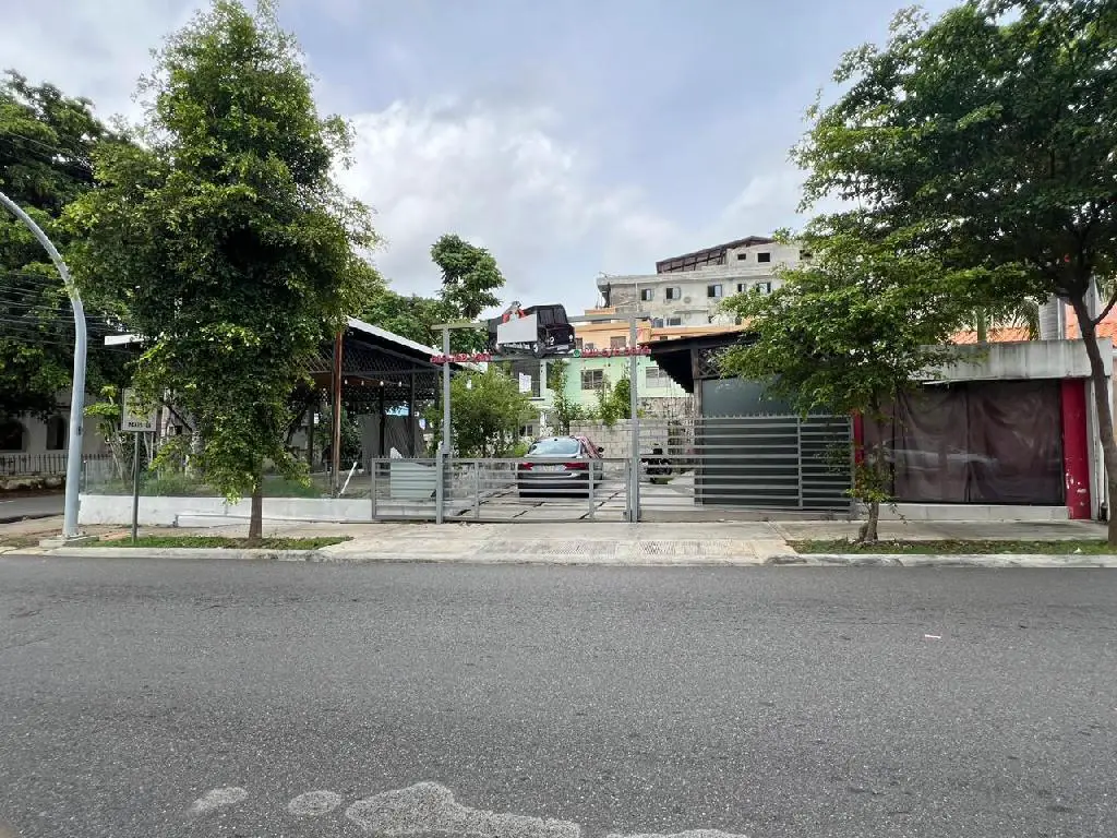  VENDO ESQUINA COMERCIAL EN GAZCUE Como Local o Solar de 356 Mts.2 PRO Foto 7261838-1.jpg