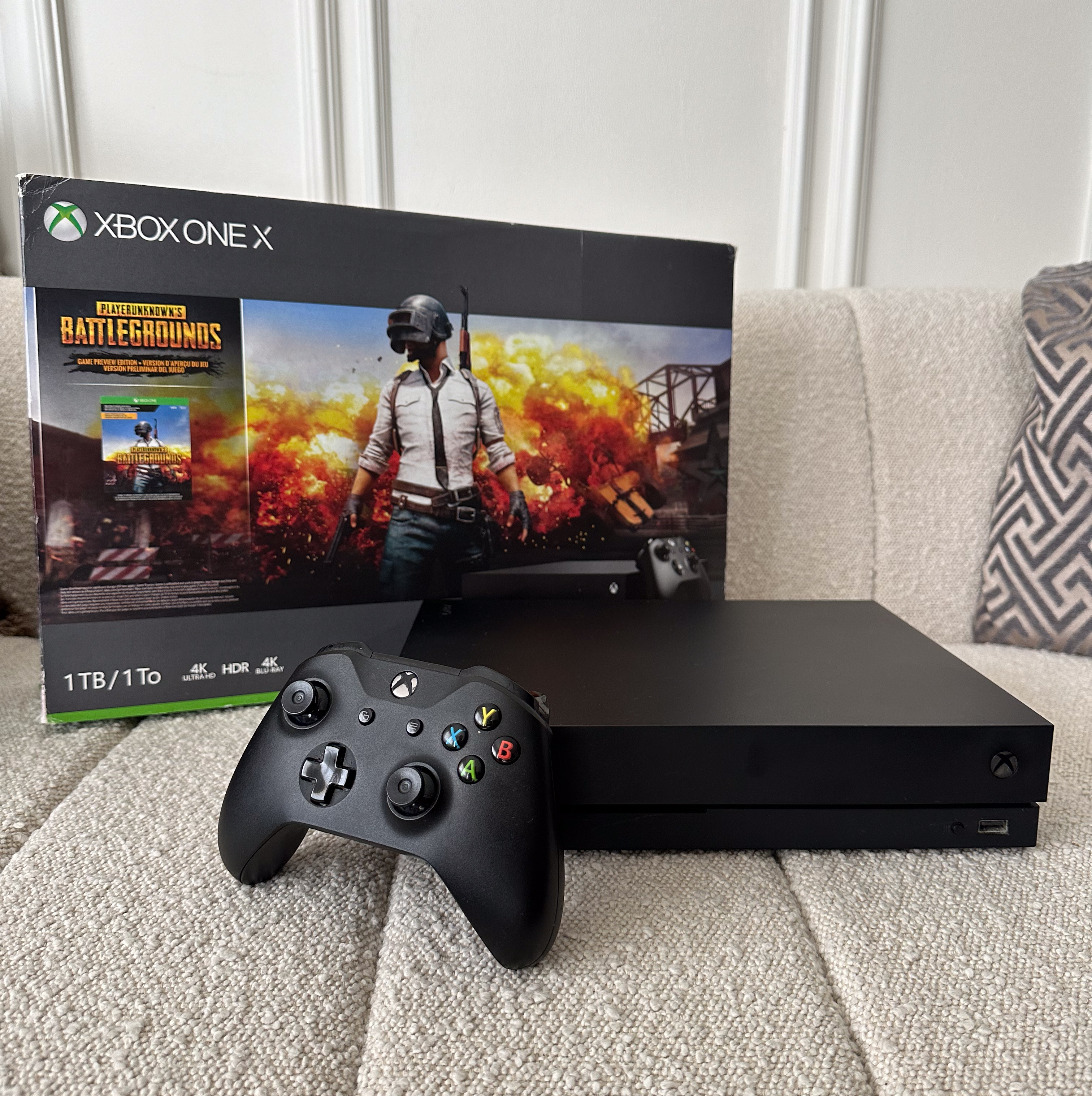 Xbox one X 1tb como nuevo más monitor Gaming Foto 7261861-3.jpg