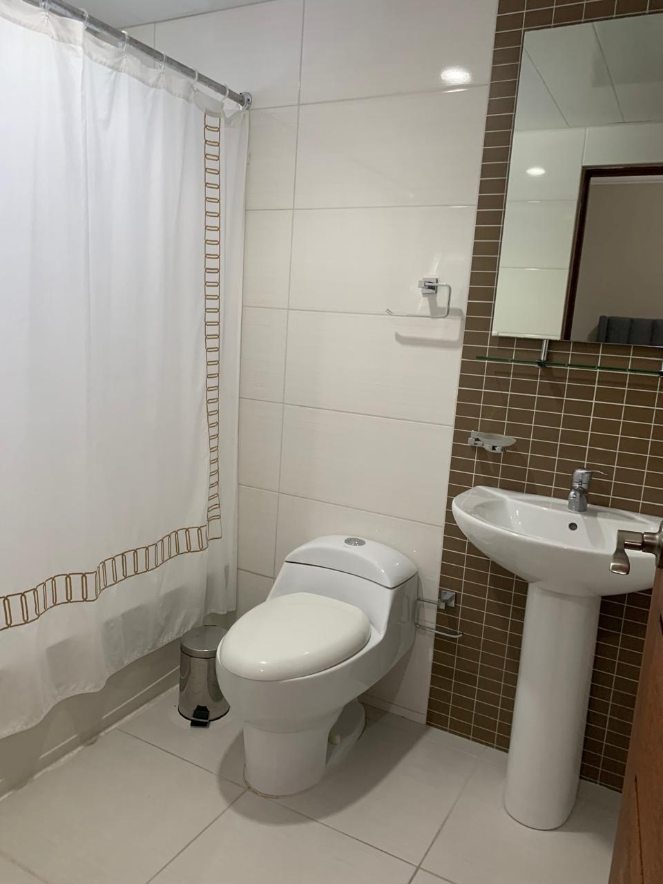 Apartamento Amueblado en Alquiler en Evaristo Morales Foto 7262188-11.jpg
