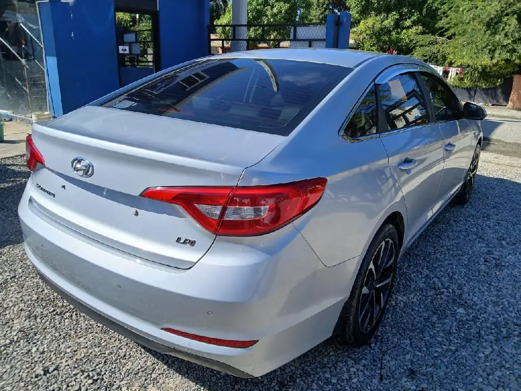 VENDO HYUNDAI SONATA LF 2019 FINANCIAMIENTO DISPONIBLE  Foto 7262233-6.jpg