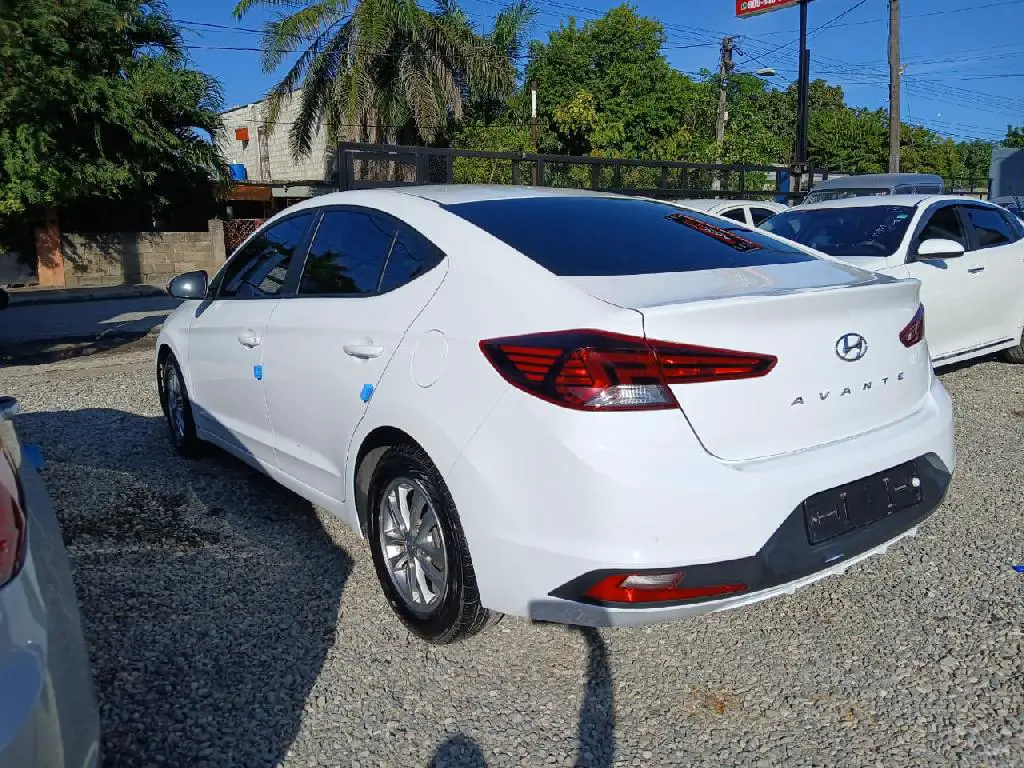 VENDO HYUNDAI AVANTE 2020  FINANCIAMIENTO DISPONIBLE  Foto 7262234-4.jpg