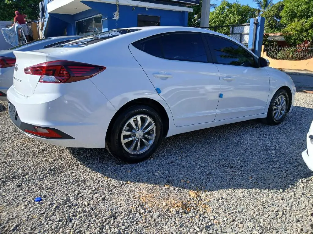 VENDO HYUNDAI AVANTE 2020  FINANCIAMIENTO DISPONIBLE  Foto 7262234-6.jpg