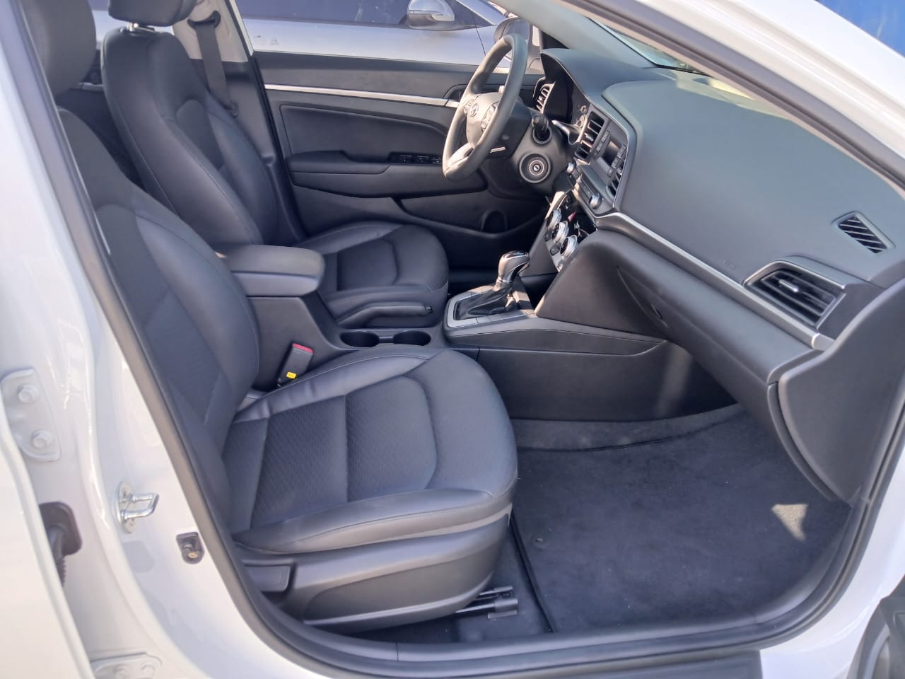 VENDO HYUNDAI AVANTE 2020  FINANCIAMIENTO DISPONIBLE  Foto 7262234-7.jpg
