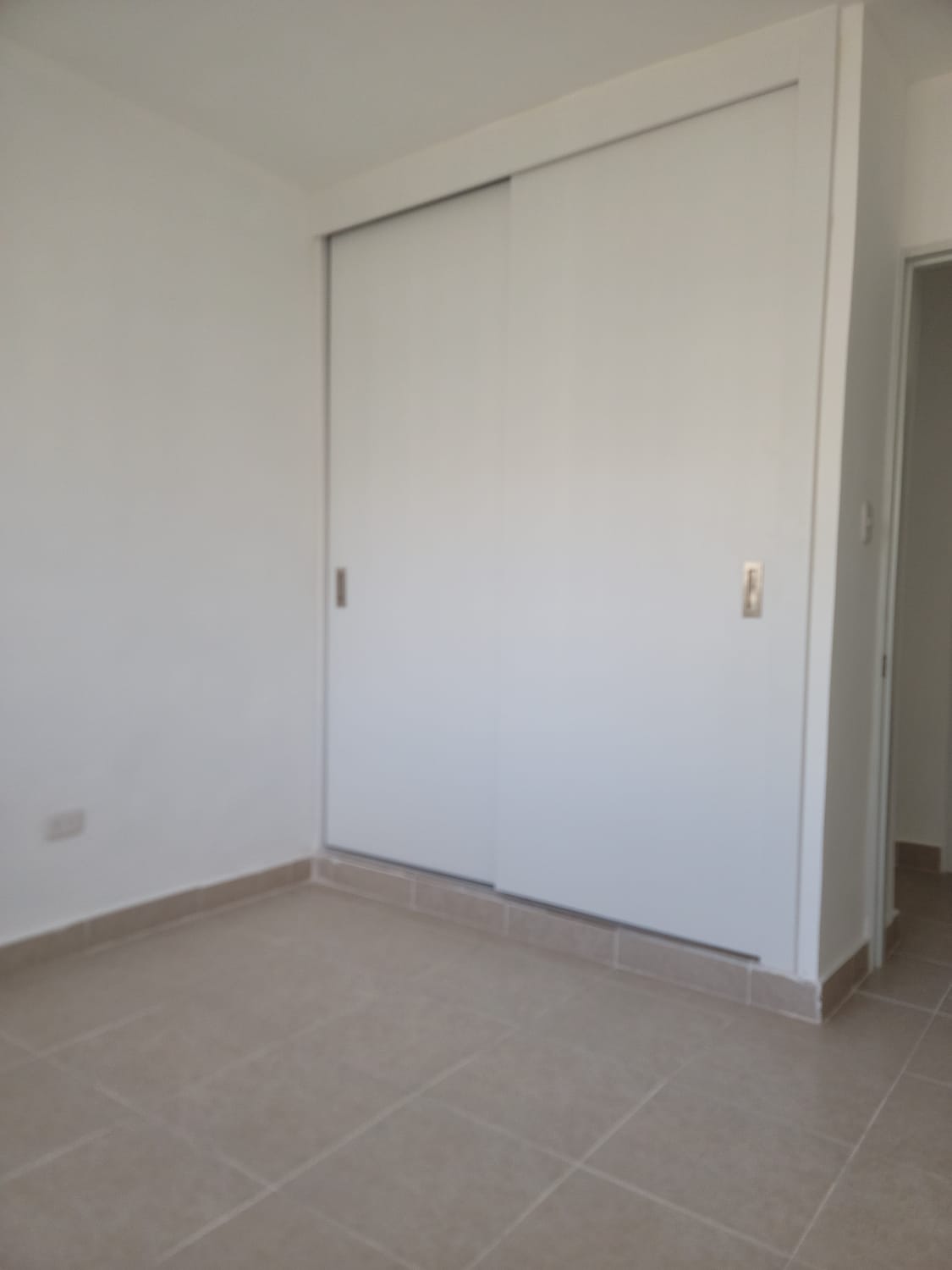 Se alquila apartamento ubicado en el Rc. Los Altares III Ciudad Juan B Foto 7262358-3.jpg