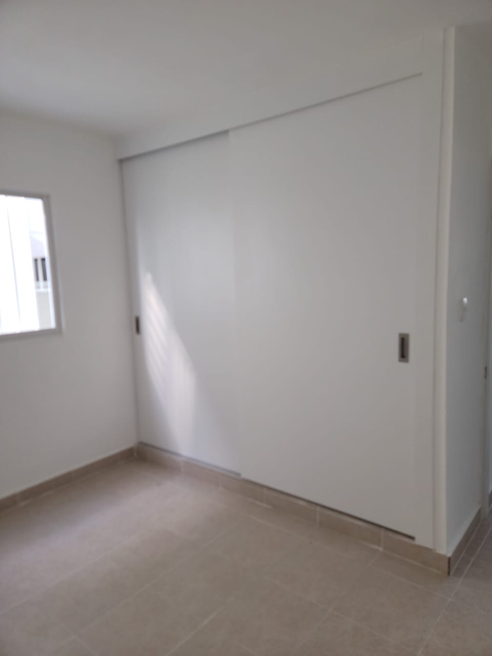 Se alquila apartamento ubicado en el Rc. Los Altares III Ciudad Juan B Foto 7262358-5.jpg