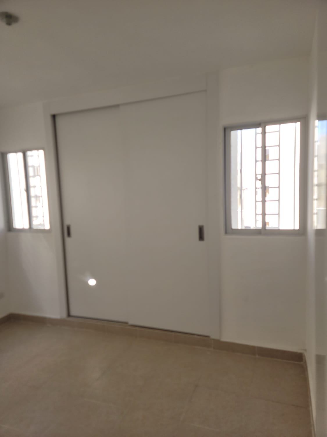 Se alquila apartamento ubicado en el Rc. Los Altares III Ciudad Juan B Foto 7262358-7.jpg