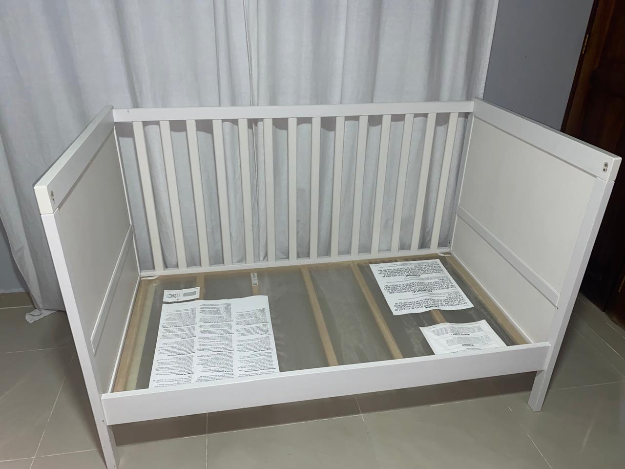 CAMA CUNA CON BARRA PROTECTORA  Foto 7262777-9.jpg