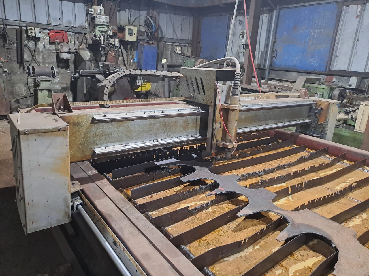 Mesa de corte Plasma CNC Foto 7262988-3.jpg