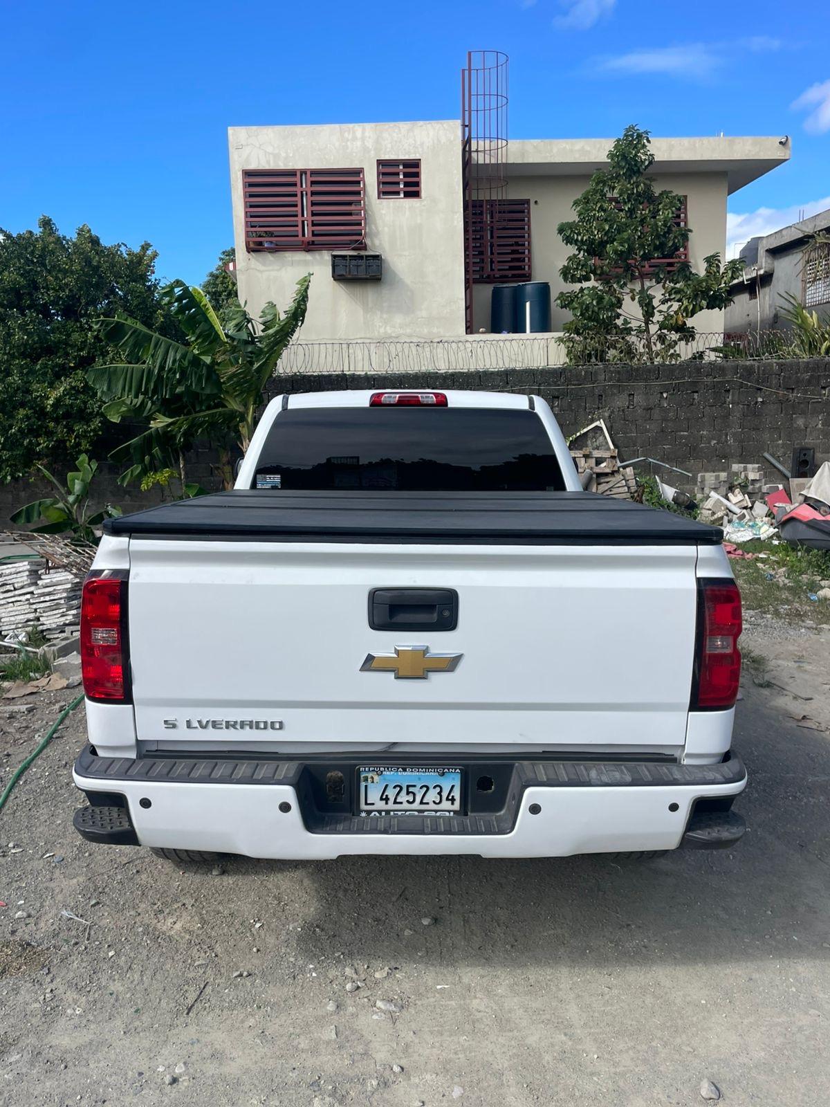 Chevrolet Silverado 2015  en Peravia Foto 7263105-4.jpg