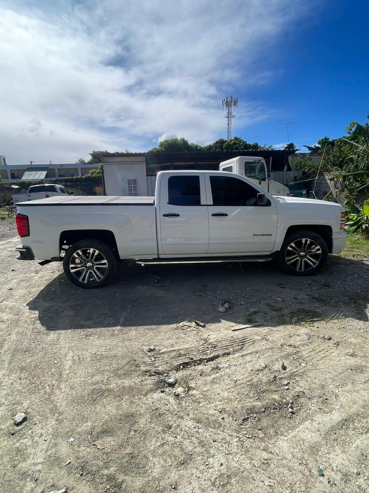 Chevrolet Silverado 2015  en Peravia Foto 7263105-5.jpg