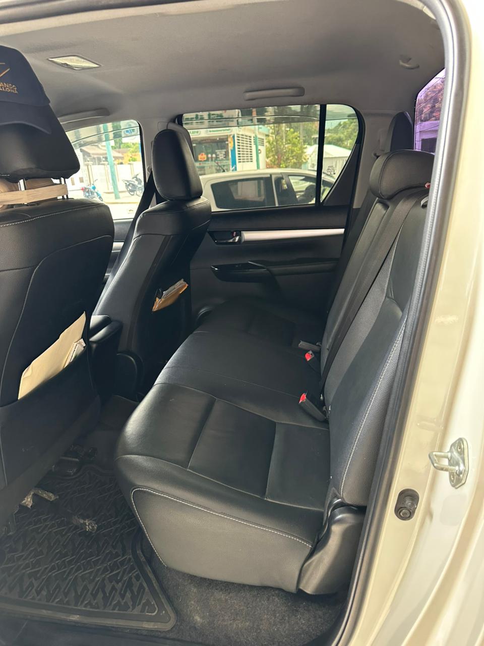 Venta de Toyota Hilux  en Santo Domingo Oeste Foto 7263473-7.jpg
