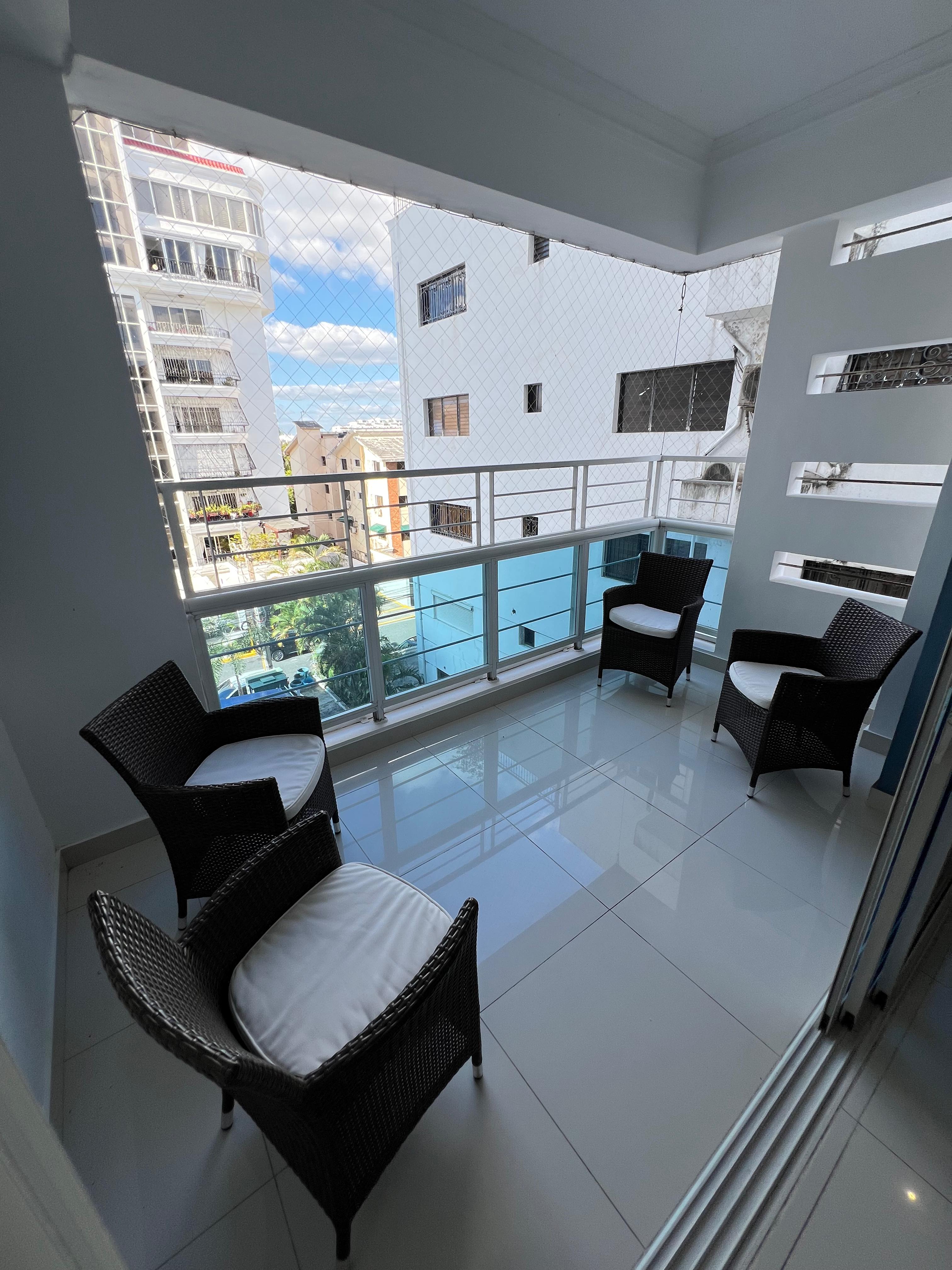 Apartamento Amueblado en Alquiler en Evaristo Morales Foto 7263480-1.jpg
