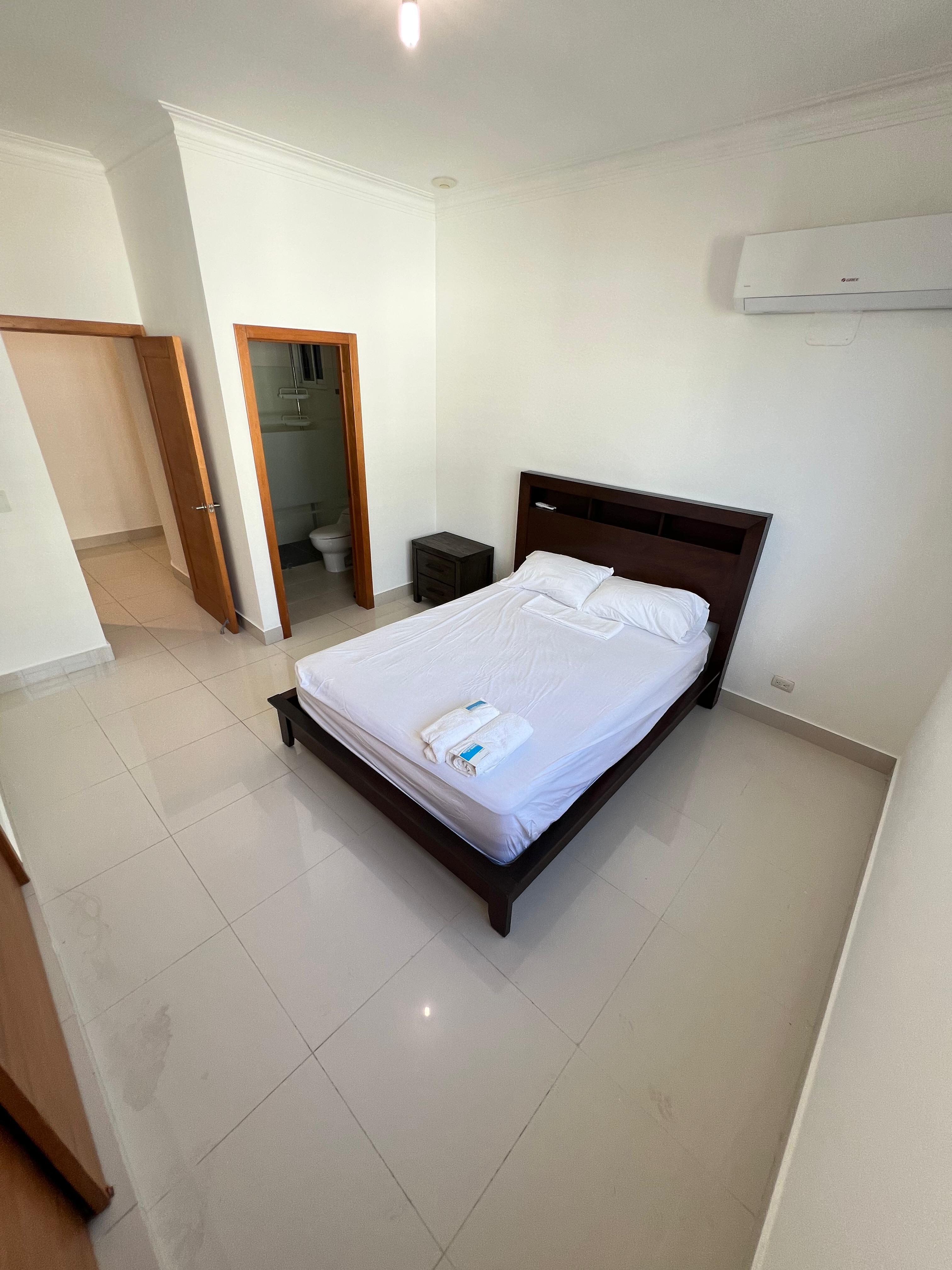 Apartamento Amueblado en Alquiler en Evaristo Morales Foto 7263480-3.jpg