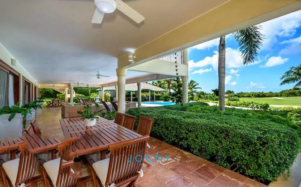 Jochy Real Estate vende villa en Casa de Campo La Romana R.D Foto 7263689-12.jpg
