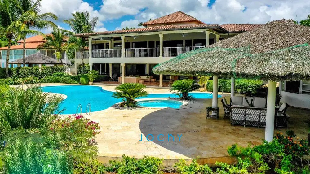 Jochy Real Estate vende villa en Casa de Campo La Romana R.D Foto 7263689-13.jpg