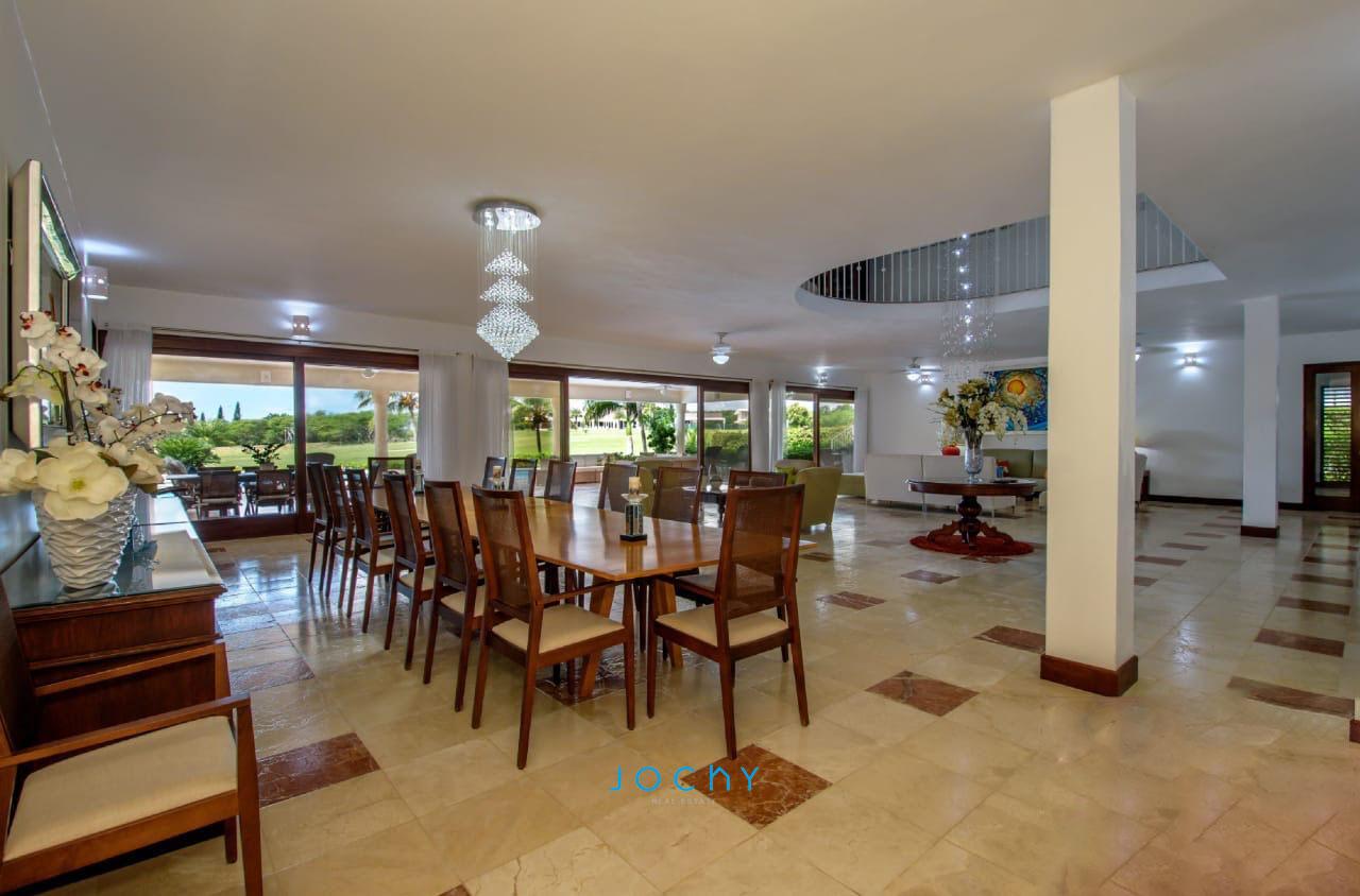 Jochy Real Estate vende villa en Casa de Campo La Romana R.D Foto 7263689-3.jpg
