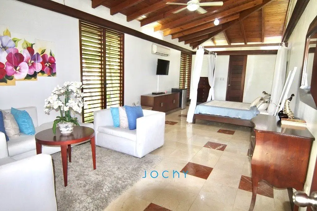 Jochy Real Estate vende villa en Casa de Campo La Romana R.D Foto 7263689-8.jpg
