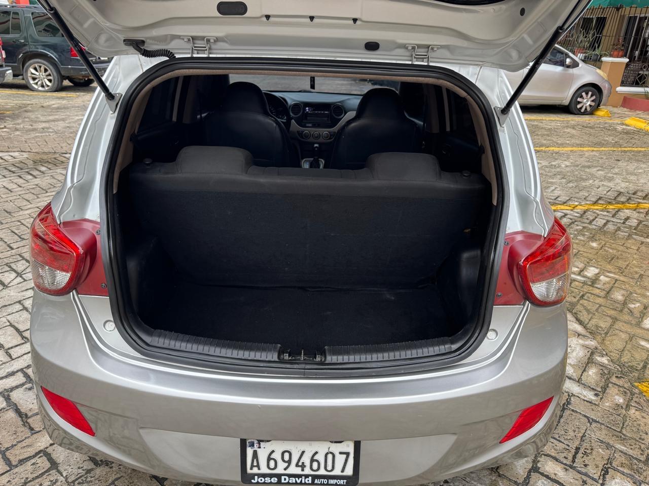 Hyundai I10 año 2016 Foto 7263985-12.jpg