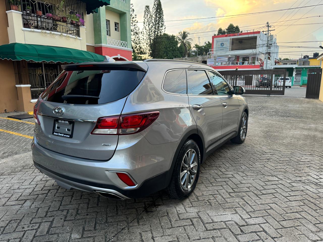 Hyundai Santa Fe sport tres filas año 2018 Foto 7264001-8.jpg
