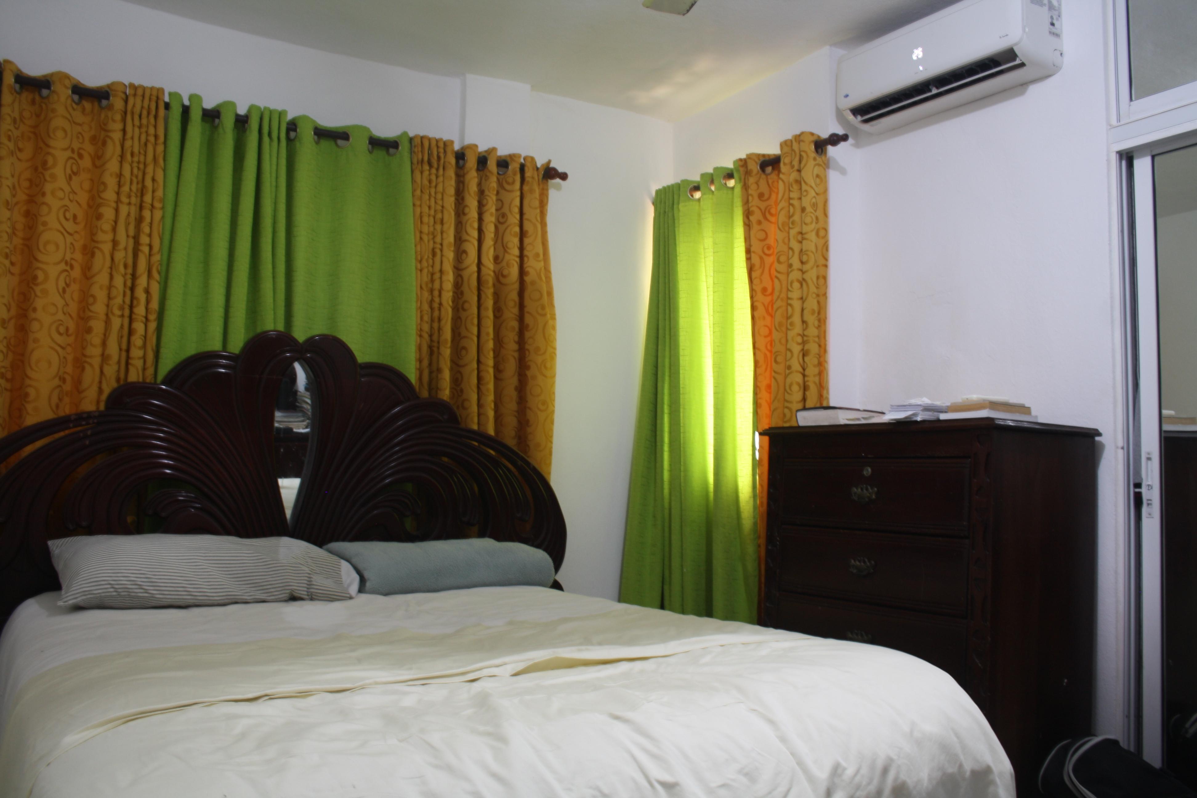 CASA DE DOS NIVELES DIVIDIDA - SE VENDEN JUNTAS Foto 7264351-9.jpg