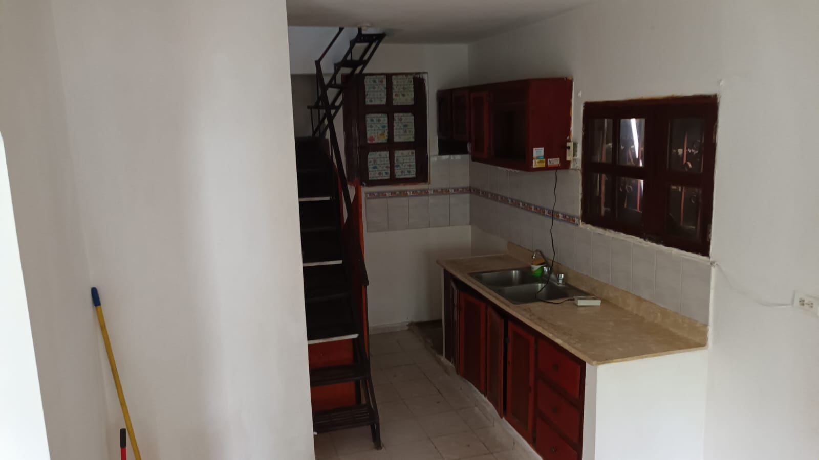 2 Casas al precio de 1! 1er y 2do piso. NEGOCIABLE Tasada Los Mina Foto 7264360-6.jpg
