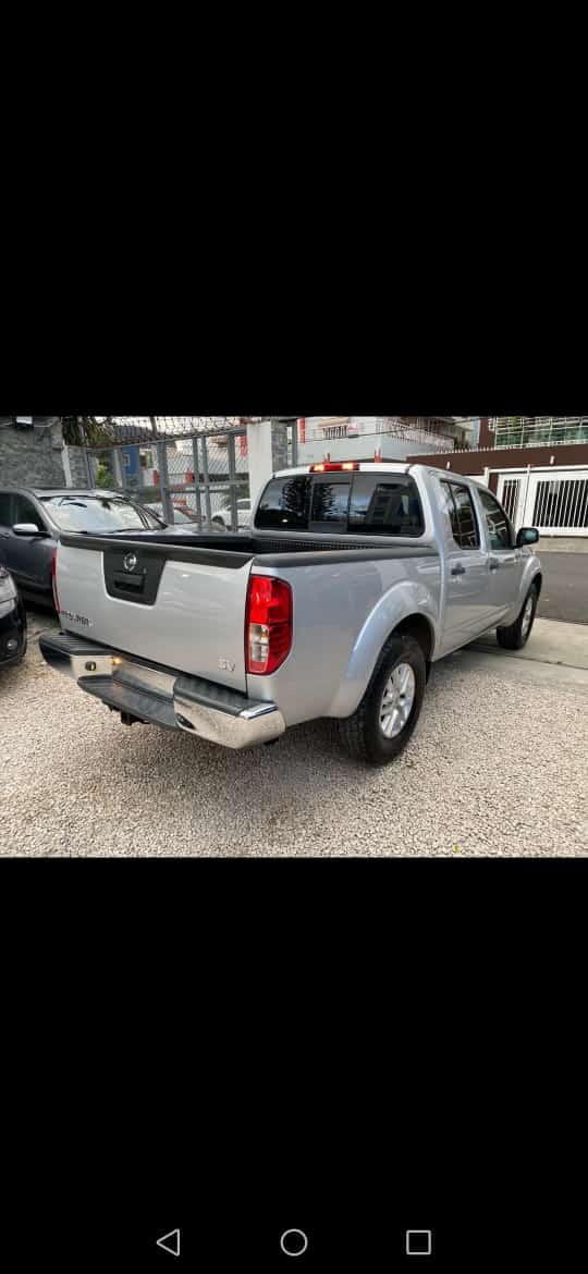 Nissan Frontier SV 2019  en Santo Domingo Este Foto 7264394-10.jpg