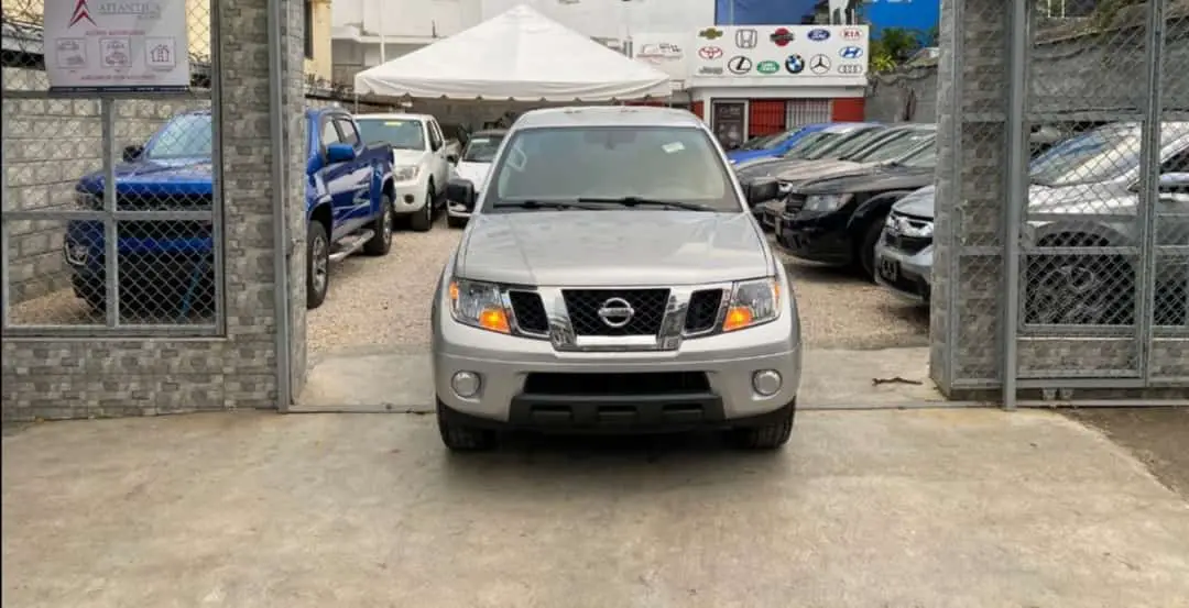 Nissan Frontier SV 2019  en Santo Domingo Este Foto 7264394-2.jpg