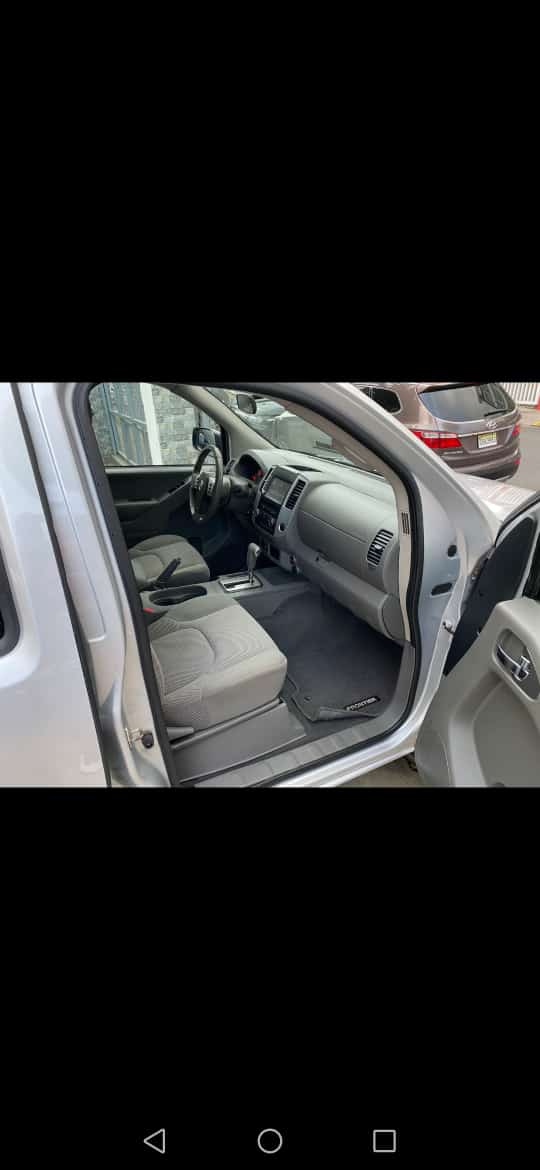 Nissan Frontier SV 2019  en Santo Domingo Este Foto 7264394-8.jpg