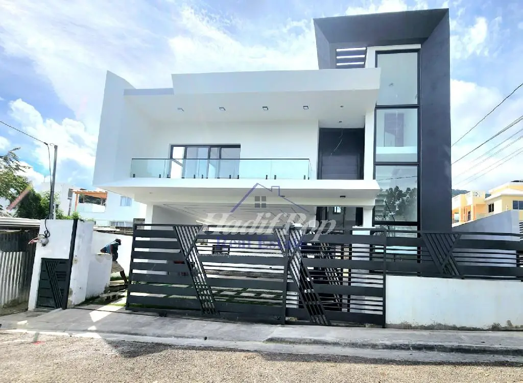 Casa en venta con piscina  en Puerto Plata Foto 7264409-5.jpg