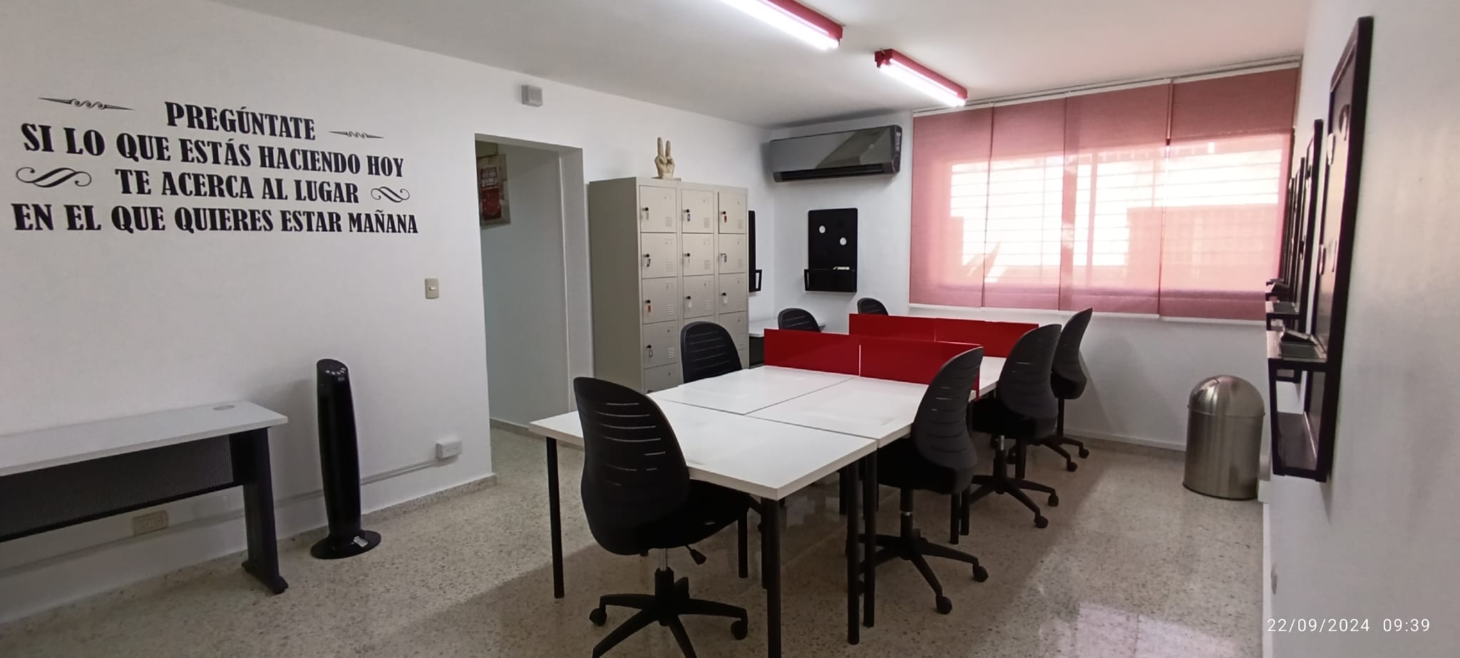 OPORTUNIDAD EN PIANTINI AMUEBLADA MODERNA OFICINA A 100 MTS DE PLAZA C Foto 7264690-2.jpg