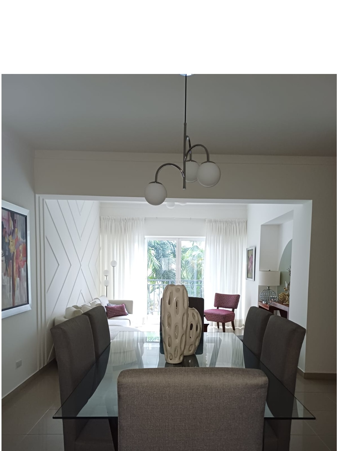 VENDO APTO de 2 HABS.  con BALCON en el Ensanche PIANTINI  3er. NIVEL  Foto 7264849-3.jpg