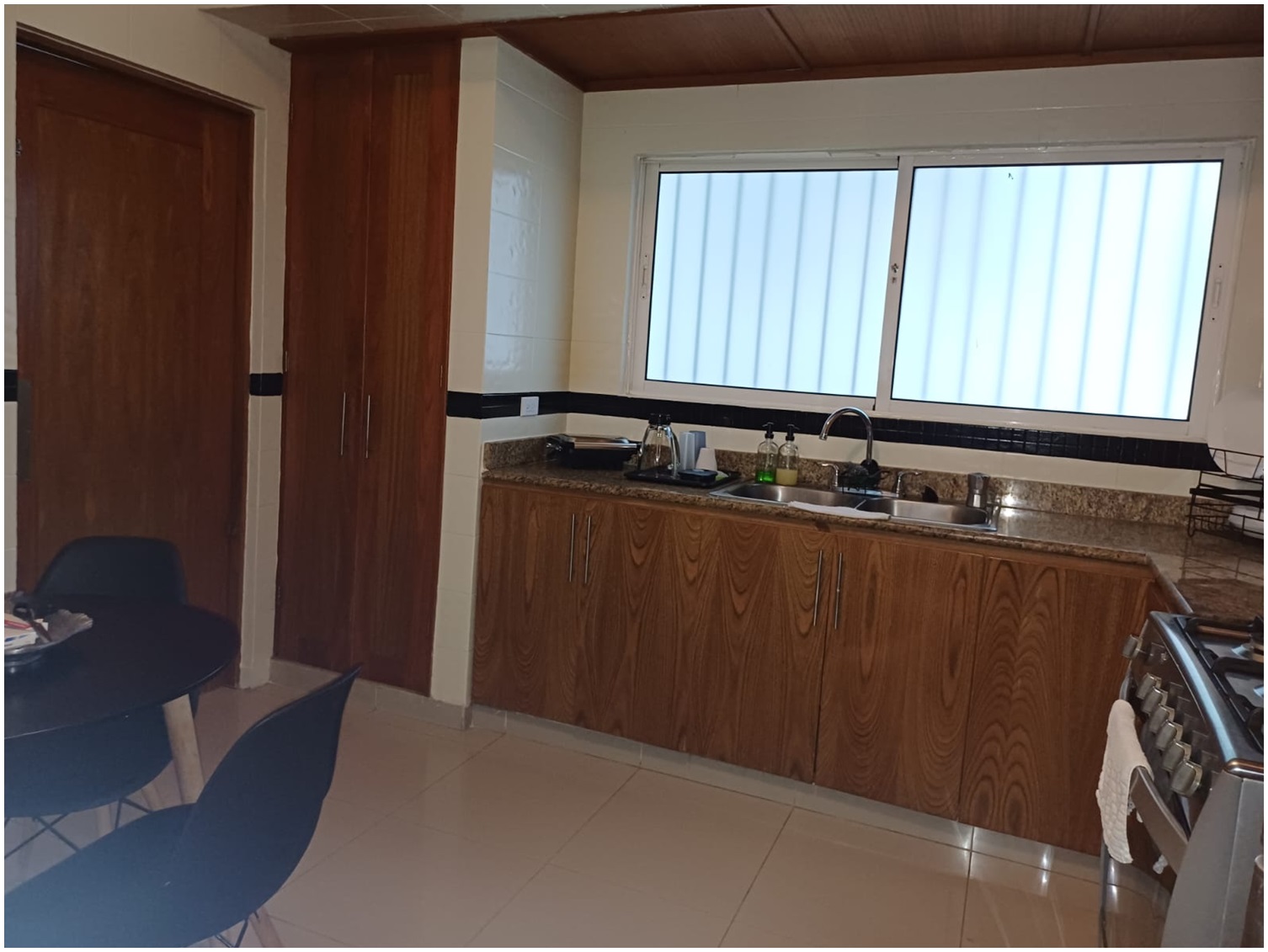 VENDO APTO de 2 HABS.  con BALCON en el Ensanche PIANTINI  3er. NIVEL  Foto 7264849-4.jpg