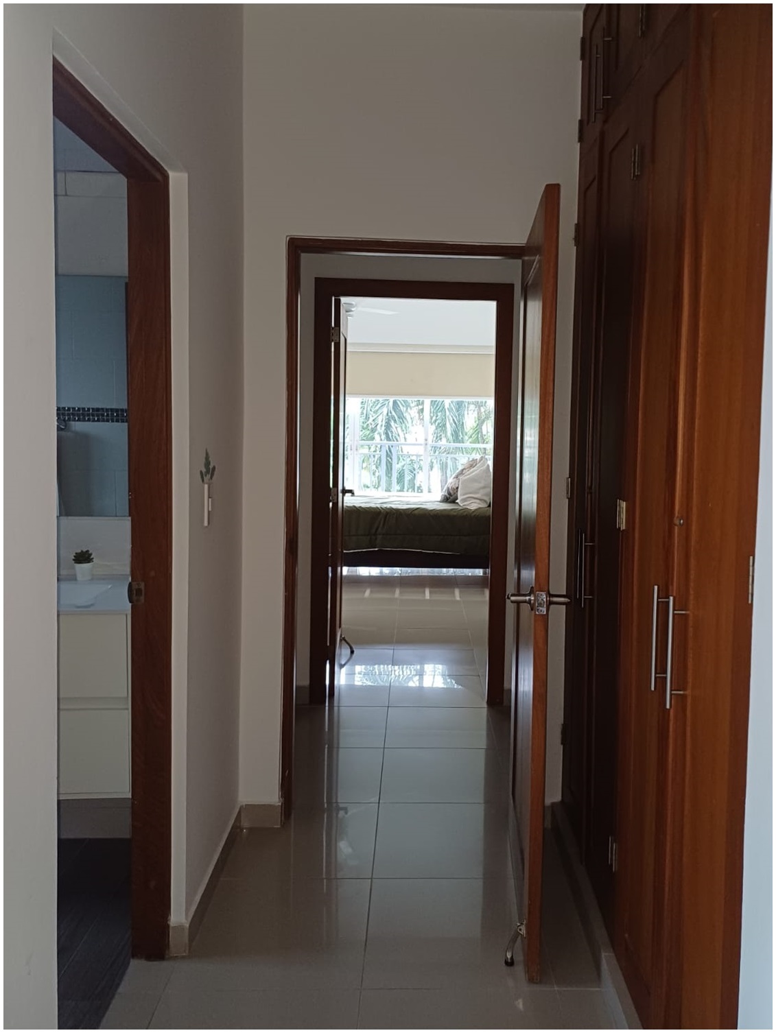 VENDO APTO de 2 HABS.  con BALCON en el Ensanche PIANTINI  3er. NIVEL  Foto 7264849-8.jpg