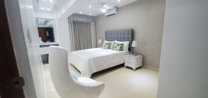 Se alquila hermoso apartamento cerca del malecon  Foto 7264890-14.jpg