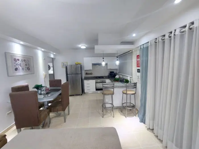 Se alquila hermoso apartamento cerca del malecon  Foto 7264890-6.jpg