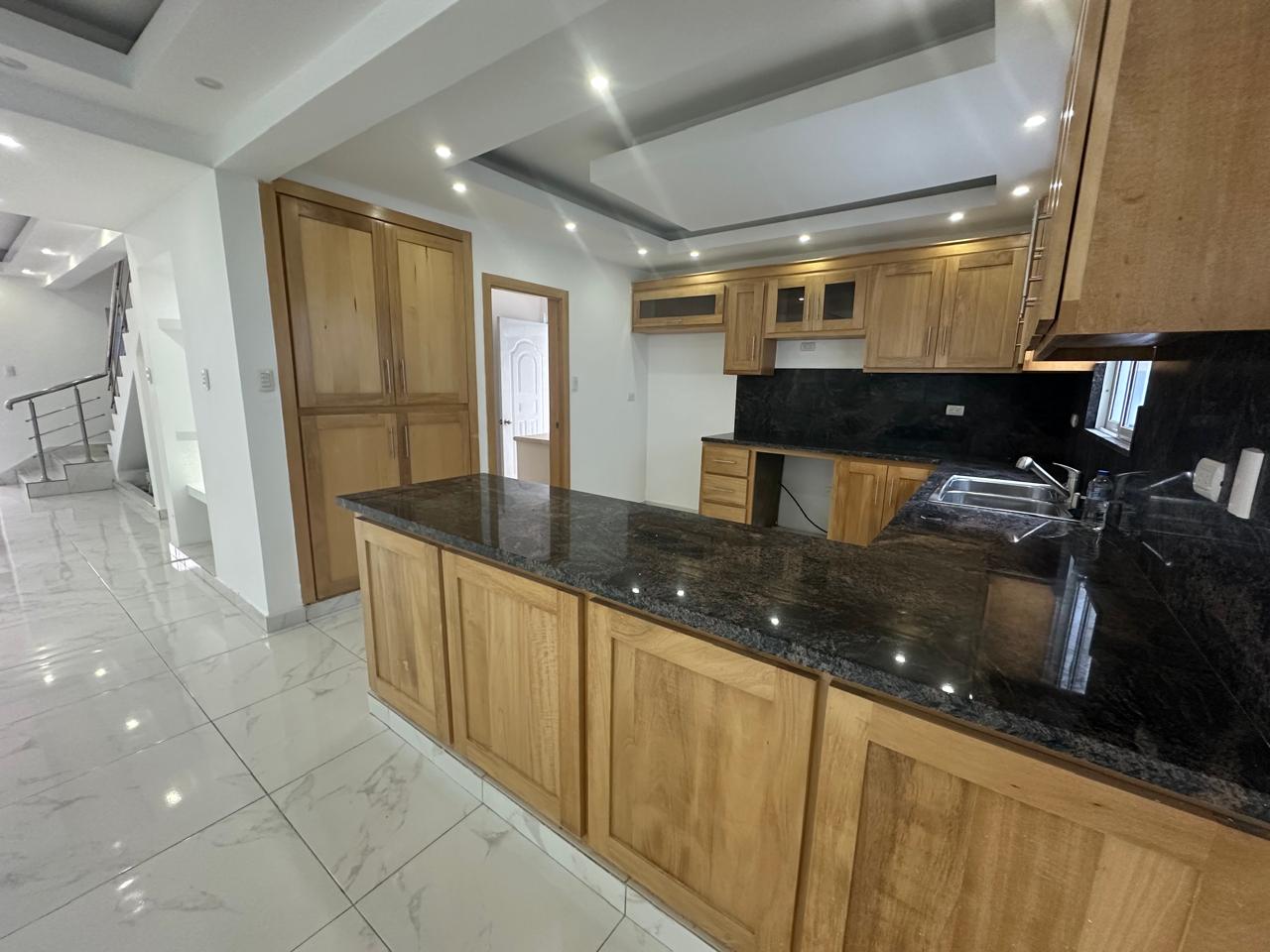 Se vende casa moderna de 3 niveles ubicada en Brisa Oriental Foto 7264912-2.jpg