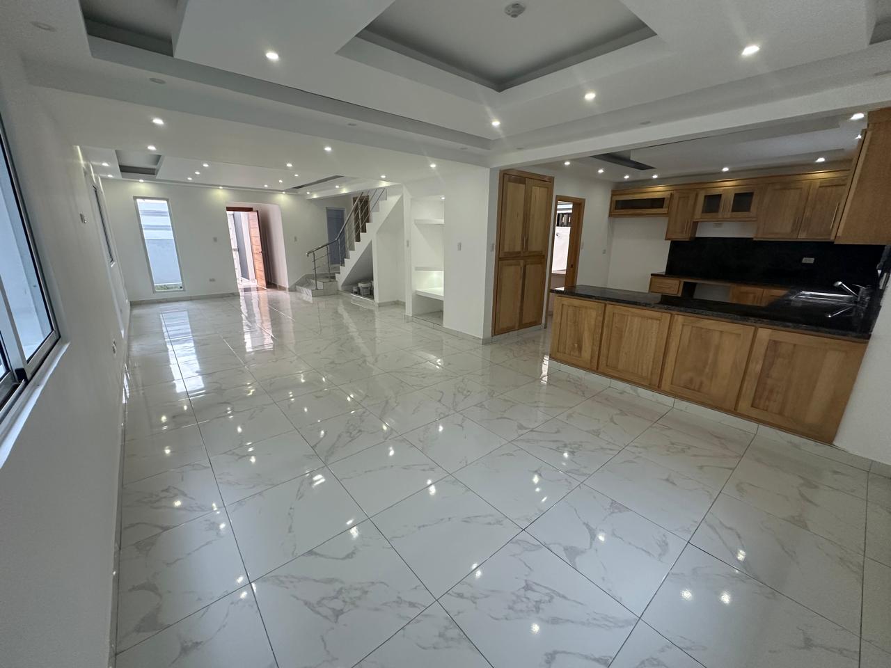 Se vende casa moderna de 3 niveles ubicada en Brisa Oriental Foto 7264912-3.jpg
