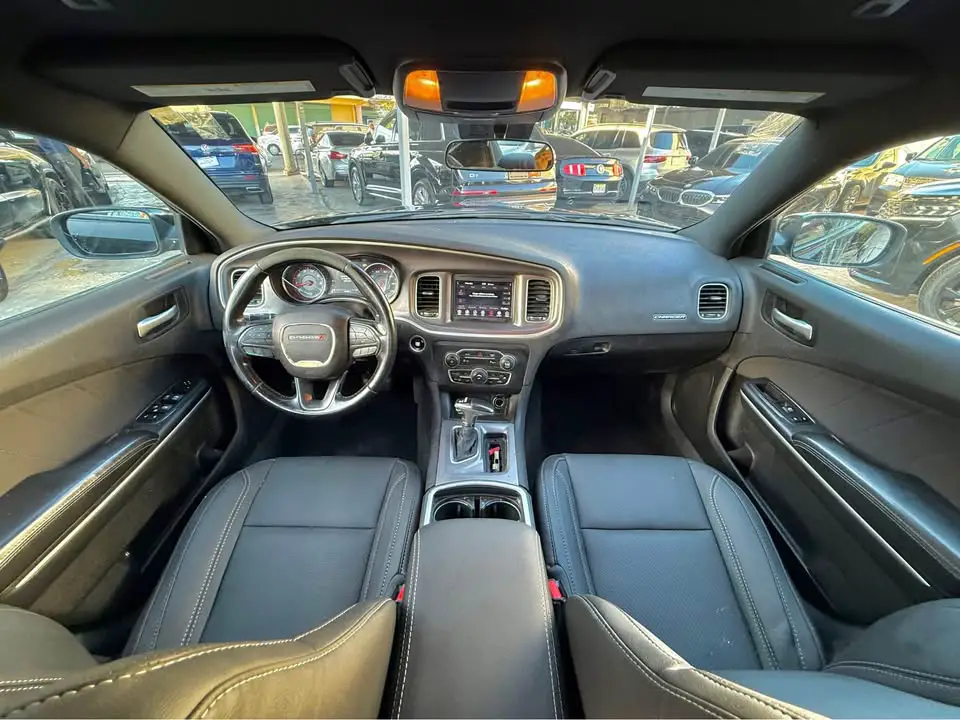 DODGE CHARGER SXT 2019  Foto 7264937-4.jpg